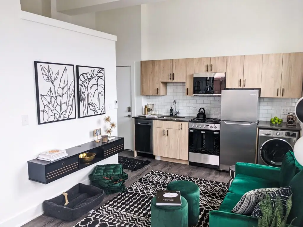 imgi 11 The Wilson Club Apartments in Chicago 02