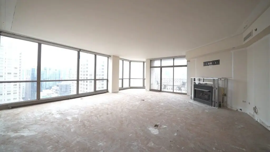 imgi 107 21 E Huron FULL JUNE 29 00 01 17 301 1536x864 1