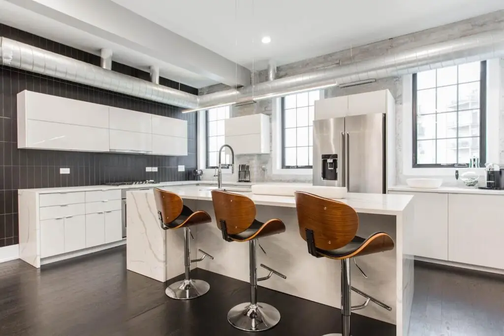 imgi 12 Rock Roll Paradise Wicker Park Chicago 03